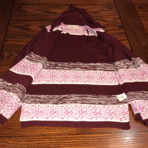 Girl’s Hooded Pink Republic Sweater Size 10/12 - Picture 14 of 16